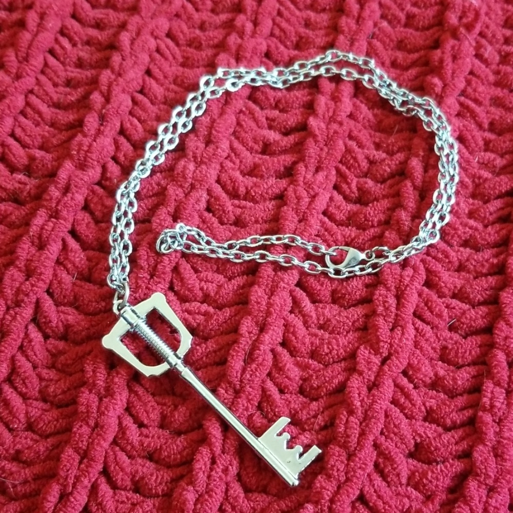 Kingdom Hearts Keyblade Necklace